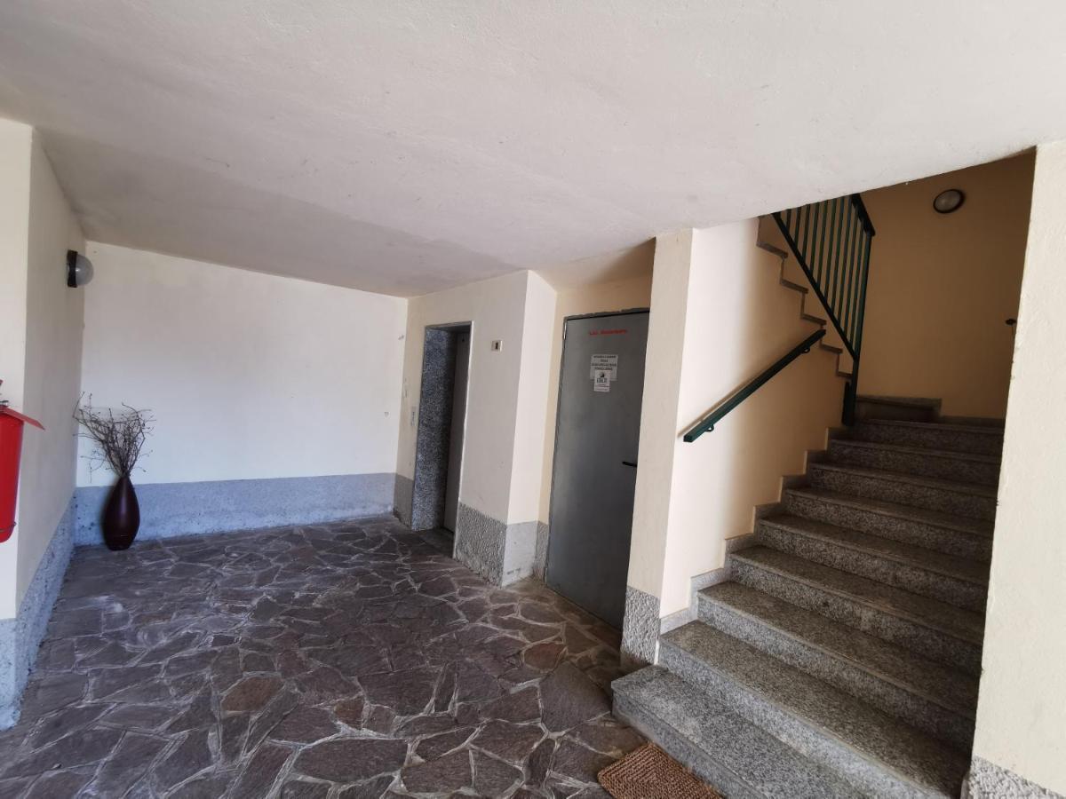 Near Villa Monastero And Castello Di Vezio Βαρένα Εξωτερικό φωτογραφία